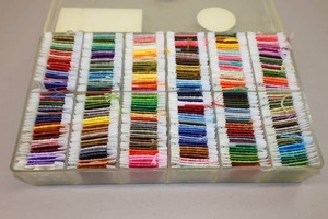 lot 349 image: Vintage Assorted Colors Embroidery Floss Thread wStorage Container