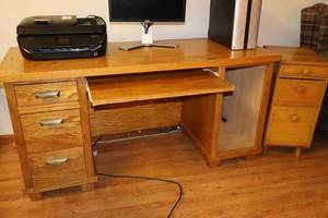 lot 364 image: 3-Drawer Solid Oak Computer Work Craft Desk Table wDrawer Glides
