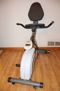 lot 369 image: Stamina in-Tone Folding Recumbent Bike