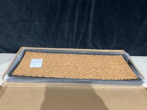 lot 345 image: Natural & Recycled Rubber Boot Tray with Tan Coir Insert