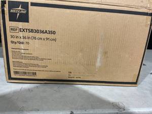 lot 346 image: Ultrasorbs Advanced Premium Underpads 350lb 30x36 70Ct