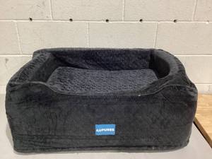 lot 401 image: Dog Car Seat -Perfect Dog Car Seats for Large Medium Sized Dogs Under 55 lbs- Black