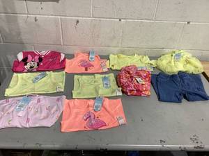 lot 417 image: LOT OF 10 Girls Clothing, Size 3T