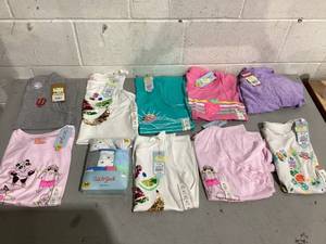 lot 427 image: LOT OF 10 Girls Clothing, Size XL (14)