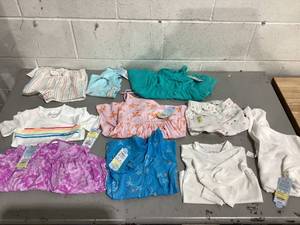 lot 433 image: LOT OF 10 Girls Clothing, Size 2T