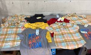 lot 445 image: LOT OF 10 Boys Clothing, Size XS (45)