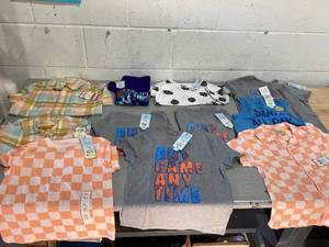 lot 446 image: LOT OF 11 Boys Clothing, Size XS (45)