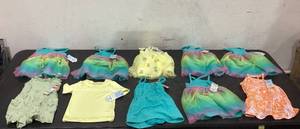 lot 522 image: LOT OF 10 Baby Girls Clothing, Size 12 Months
