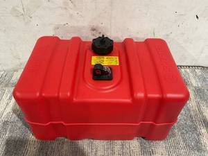 lot 79 image: 8668 Rectangular Fuel Tank 12 Gallon