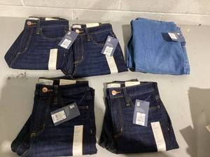 lot 475 image: LOT OF 5 Girls Jeans, Size 0 R