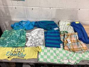 lot 501 image: LOT OF 10 Boys Clothing, Size XL (14)