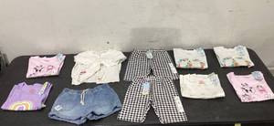 lot 566 image: LOT OF 10 Girls Clothing, Size M (8)