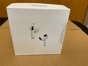 lot 36 image: Apple - AirPods (3rd generation) with Lightning Charging Case - White