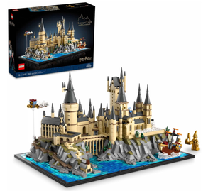 lot 64 image: LEGO Harry Potter Hogwarts Castle and Grounds 76419 Building Set