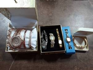 lot 18 image: Assortment Of Ladies Watches