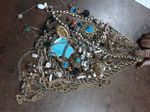 lot 22 image: Lot Of 20 Necklaces & Chains