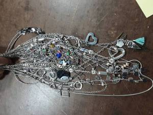 lot 21 image: Lot Of 20 Necklaces & Chains