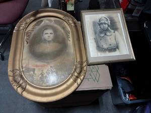 lot 48 image: 2-Framed Soldiers Photos Oval WW1 & Japanese 11x14