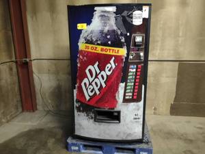 lot 18 image: Vendo 511