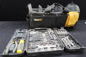 TOUGH BUILT LG TOOL TOTE  WORKFORCE TIPS AND 14 DRIVE SET
