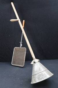 ANTIQUE METAL CLOTHES WASHER  POPCORN POPPER