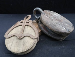 ANTIQUE BLOCK AND TACKEL