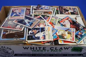 COLLECTIBLE TRADING CARDS