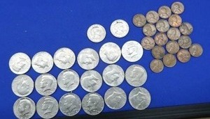 LARGE LOT OF ASSORTED COINS