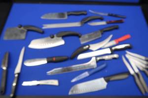 LARGE BUNCH OF STAINLESS KNIVES