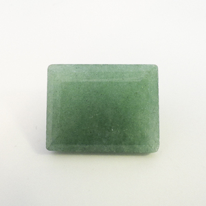 QUARTZ (DYED GREEN) - 6.65ct. Emerald cut