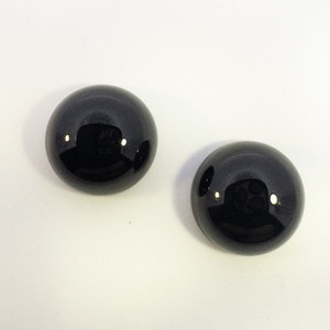 BLACK ONYX - 12.47 tw.ct. Round cabochon cut