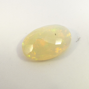 ETHIOPIAN OPAL - 1.19ct. Oval cut