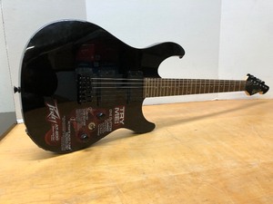 lot 203 image: Very Nice Condition PEAVEY AT-200 Electric Guitar