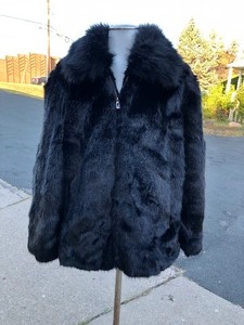 lot 204 image: Ibestow New With Tags Faux Fur Coat - Size XXL