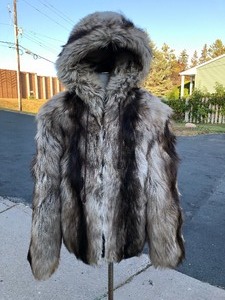 lot 206 image: Mens Genuine Goat Fur Coat - Approx Size XL