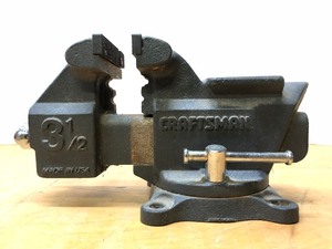 lot 234 image: Heavy Duty CRAFTSMAN 3.5 Swivel Bench Anvil Vise