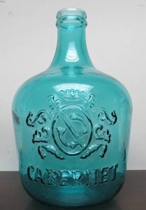 lot 124 image: Large Vintage Blue Glass Wine Jug  Demijohn
