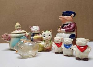 lot 168 image: Great Lot of Vintage SHAWNEE etc Ceramic & Other Pig Items Pitcher S&ampP Shakers etc