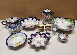 lot 171 image: Great Lot of Antique Hand Painted Porcelain