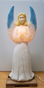 lot 269 image: Vintage Lighted Christmas Angel Blowmold