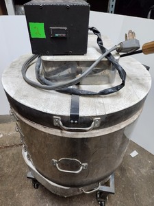 lot 283 image: Large Working AIM Kiln Model 1415-C - #2