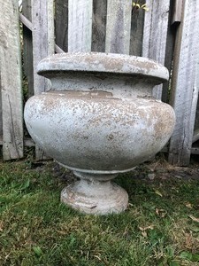 lot 289 image: Large Faux Cement Garden Urn #1