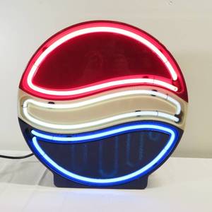 lot 12 image: Fallon Neon Electric Pepsi Sign - 15 