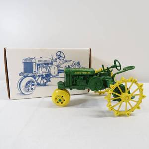 lot 28 image: Ertl 1929 John Deere General Purpose - 65th Anniversary 1994