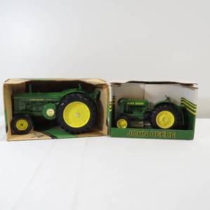 lot 29 image: Lot of 2 Ertl and Spec Cast John Deere Tractors 116 Scale BO and Model R