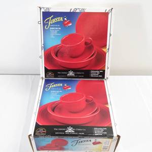 lot 36 image: 2 Sets of Fiesta Ware Scarlet 5-Piece Place Settings - Unused
