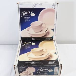 lot 38 image: 2 Sets of Fiesta Ware Cream 5-Piece Place Settings - Unused