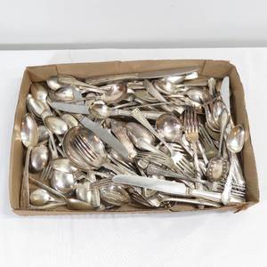 lot 45 image: 8lb Box of Vintage Silverplate Flatware
