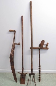 lot 46 image: Lot of 5 Antique Farm ImplementsTools
