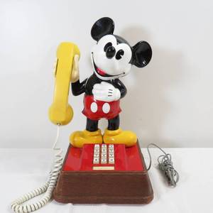 lot 56 image: Vintage 1976 Mickey Mouse Telephone